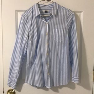 Women’s button up blouse striped